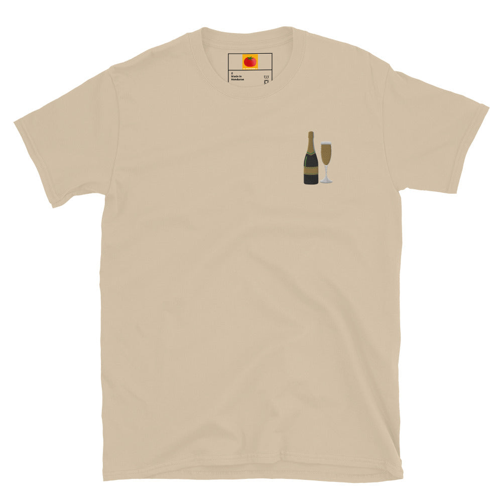 Samarreta brodada amb copa de cava –  beix - Tot Queda en Família