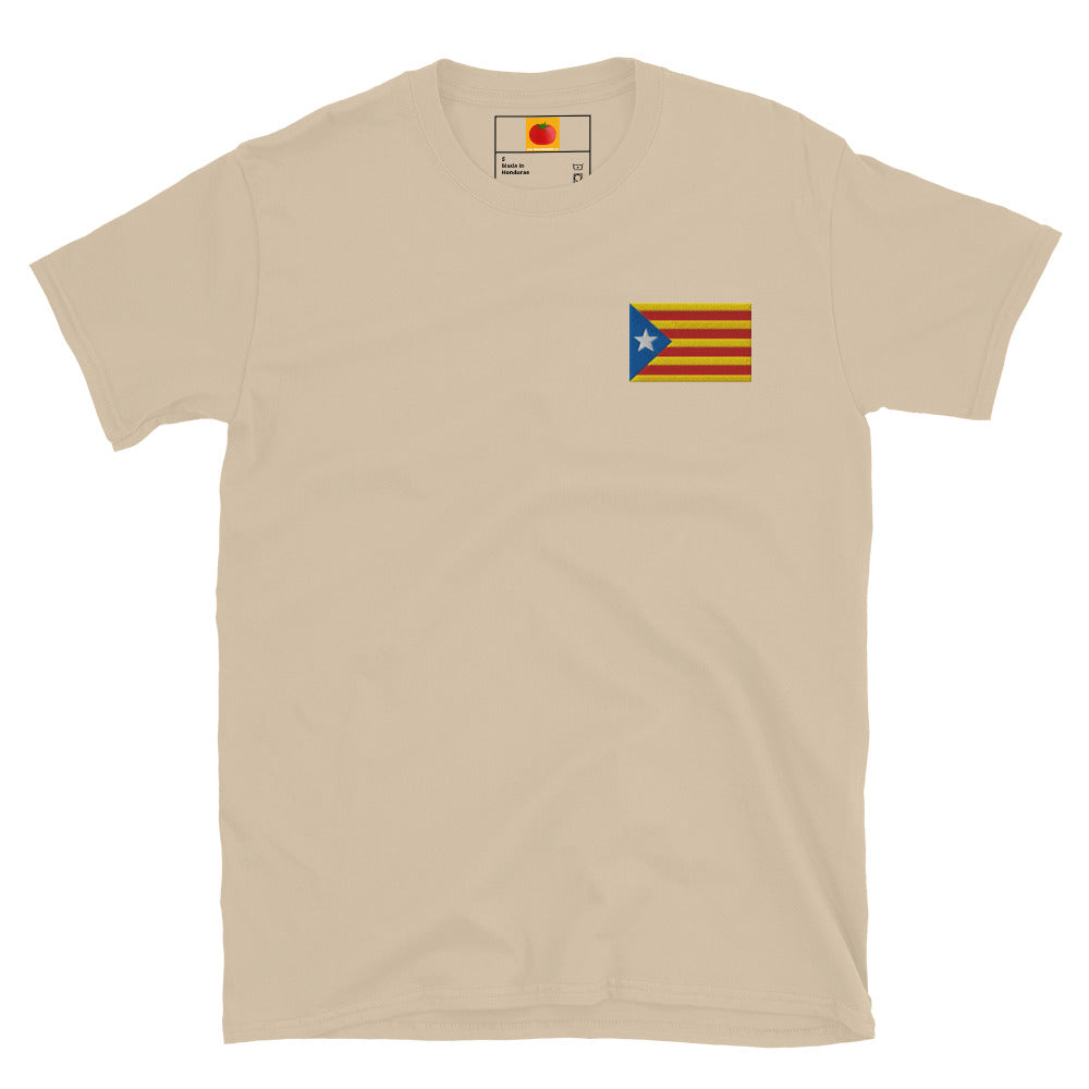 Samarreta brodada beix amb estelada catalana – Tot Queda en Família 