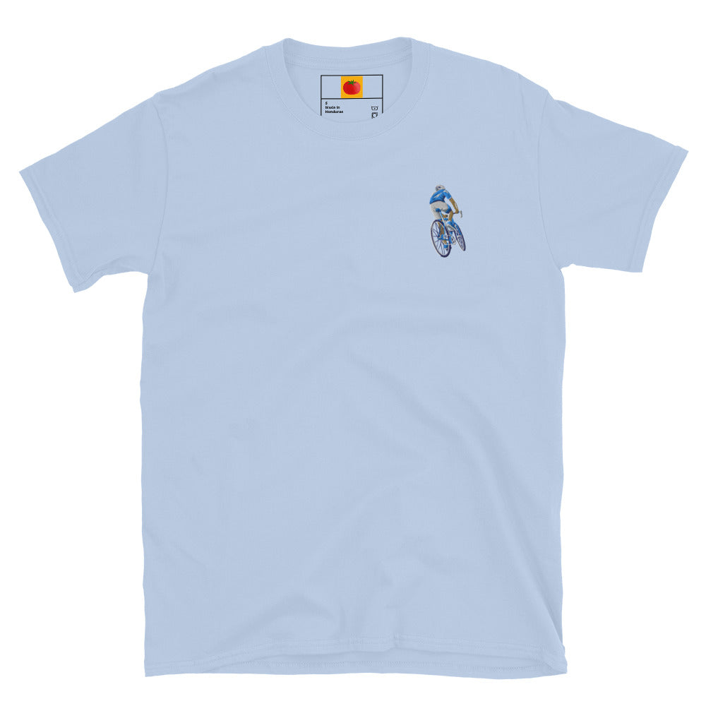 Samarreta ciclista blau cel unisex amb brodat ciclista en bici – roba catalana